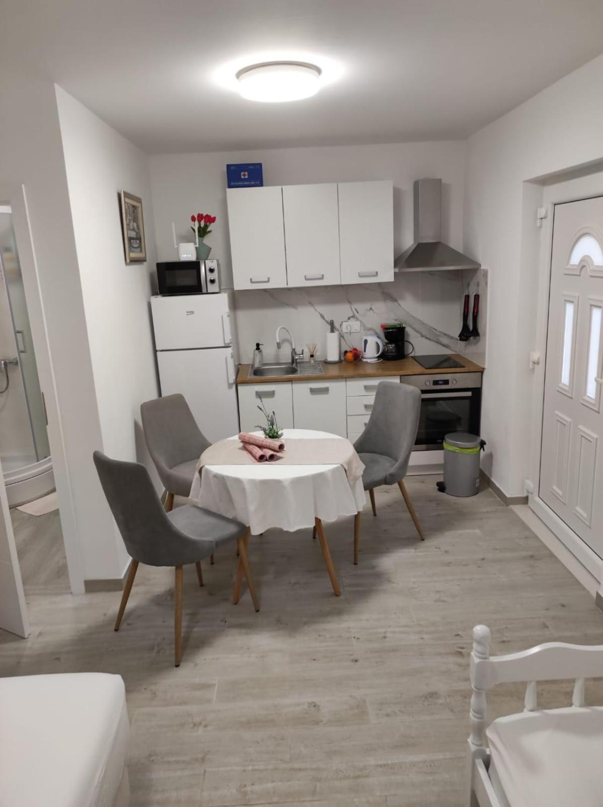 Studio Apartman Mare Τρογκίρ Εξωτερικό φωτογραφία